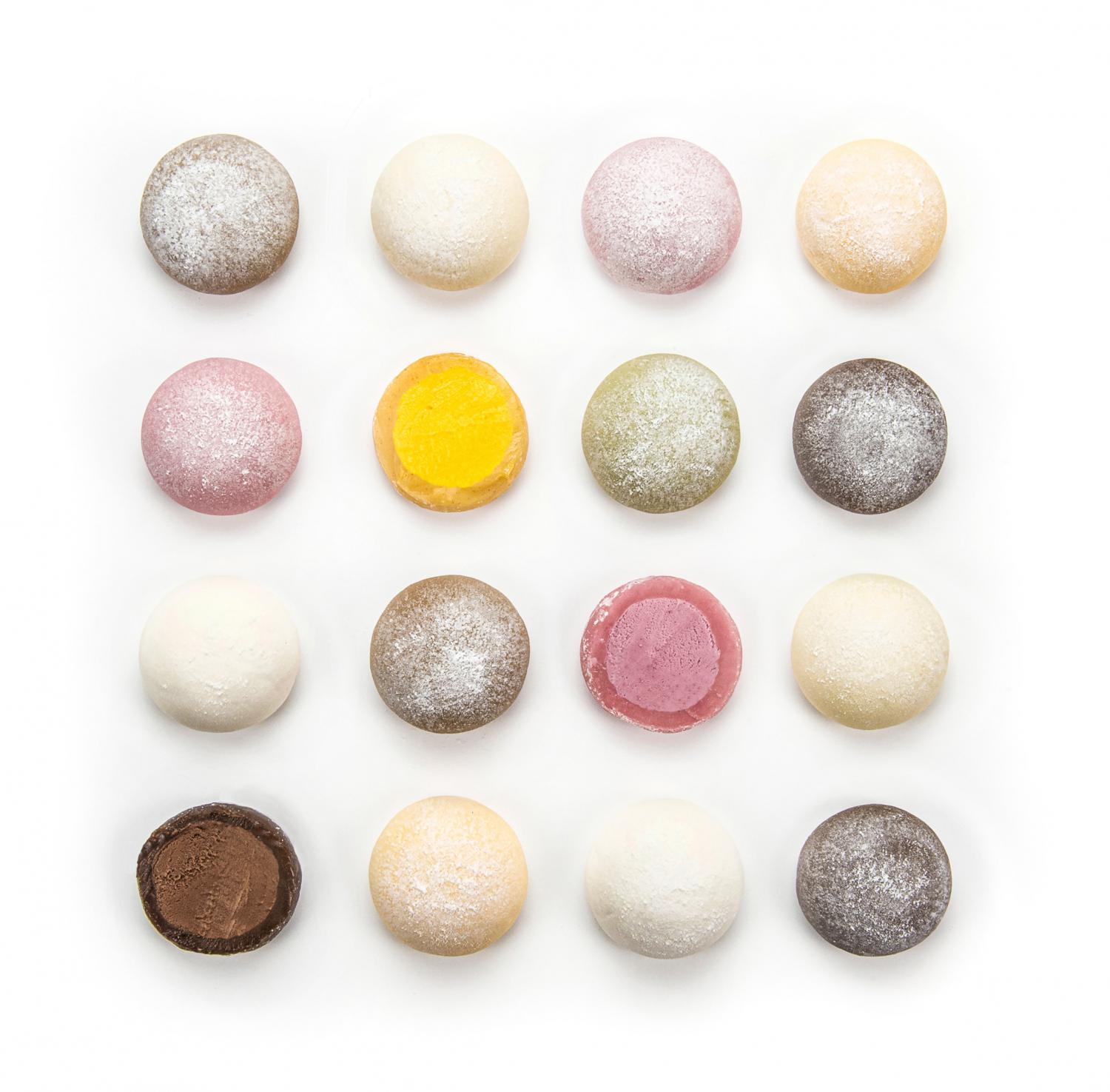 Photographie Shooting culinaire en studio : mise en valeur d'une gamme de mochis par une composition graphique et colorée