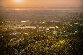 Photo Sunset depuis Mandalay hill • Myanmar