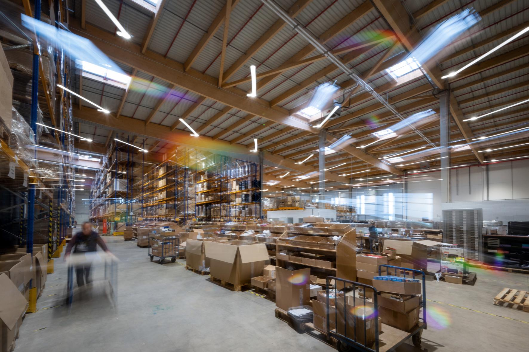 Photo Reportage entrepôt logistique • Tadamm 